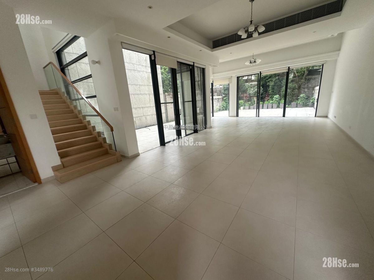 Valais Rental 2,792 ft²