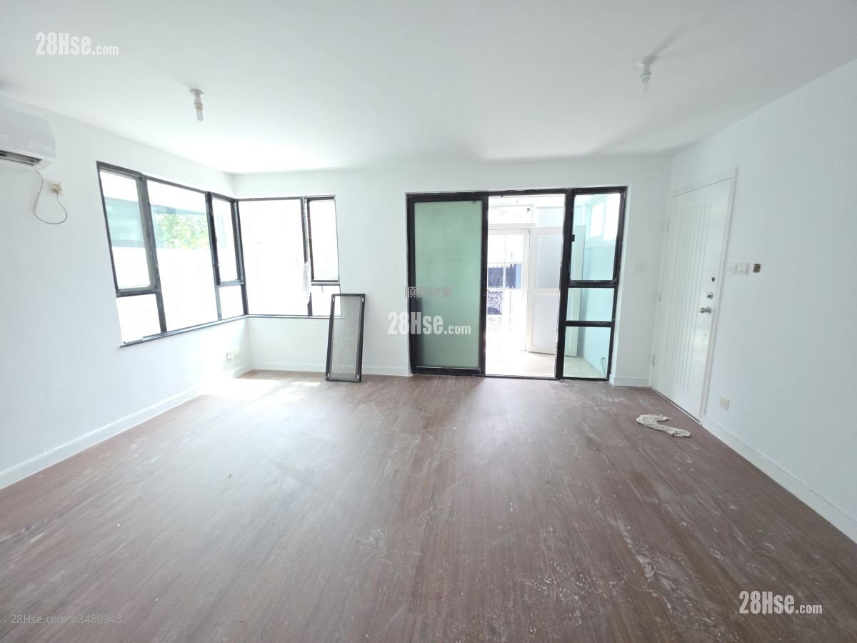 Village Sell 3 Bedrooms , 2 Bathrooms 700 ft²