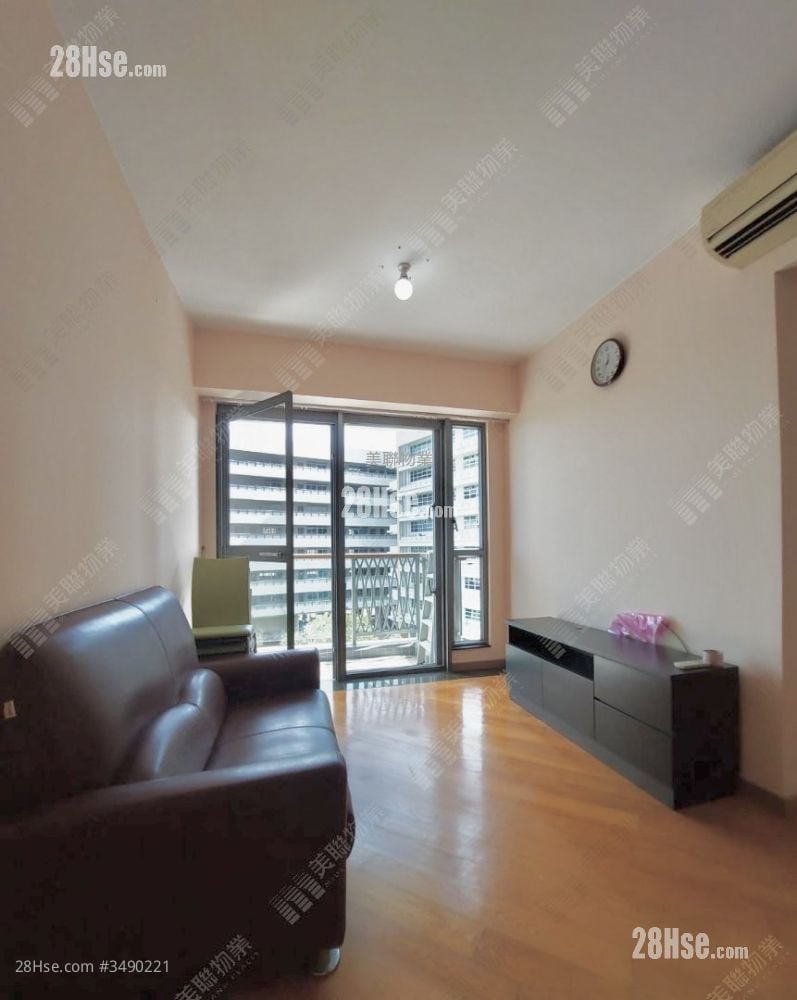 Emerald Green Sell 2 Bedrooms , 1 Bathroom 526 ft²