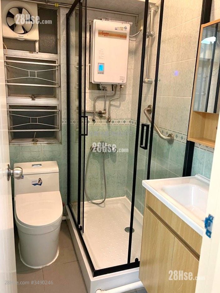 Koway Court Rental 3 Bedrooms , 1 Bathroom 503 ft²