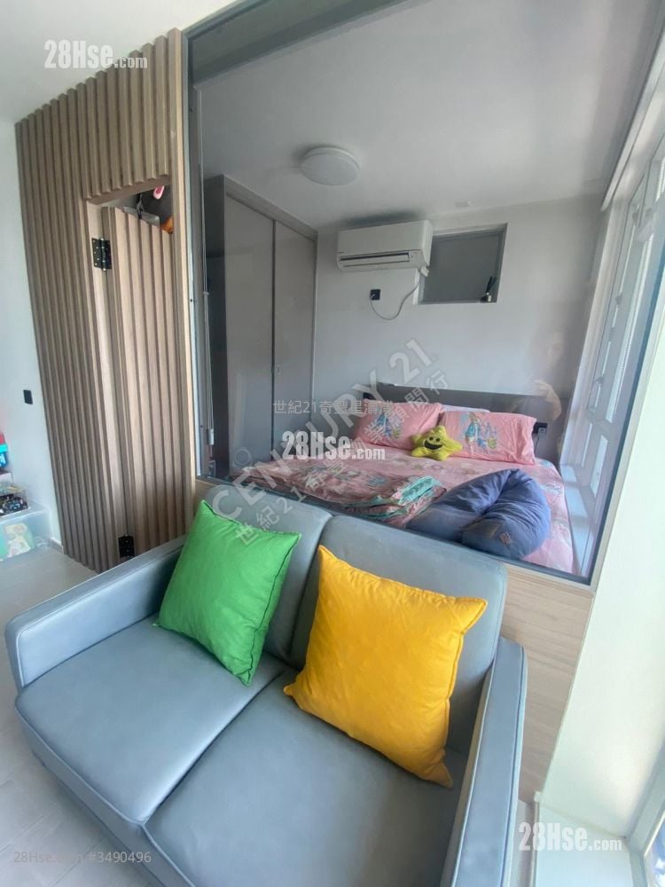 Kam Fai Court Sell 2 Bedrooms , 1 Bathroom 415 ft²
