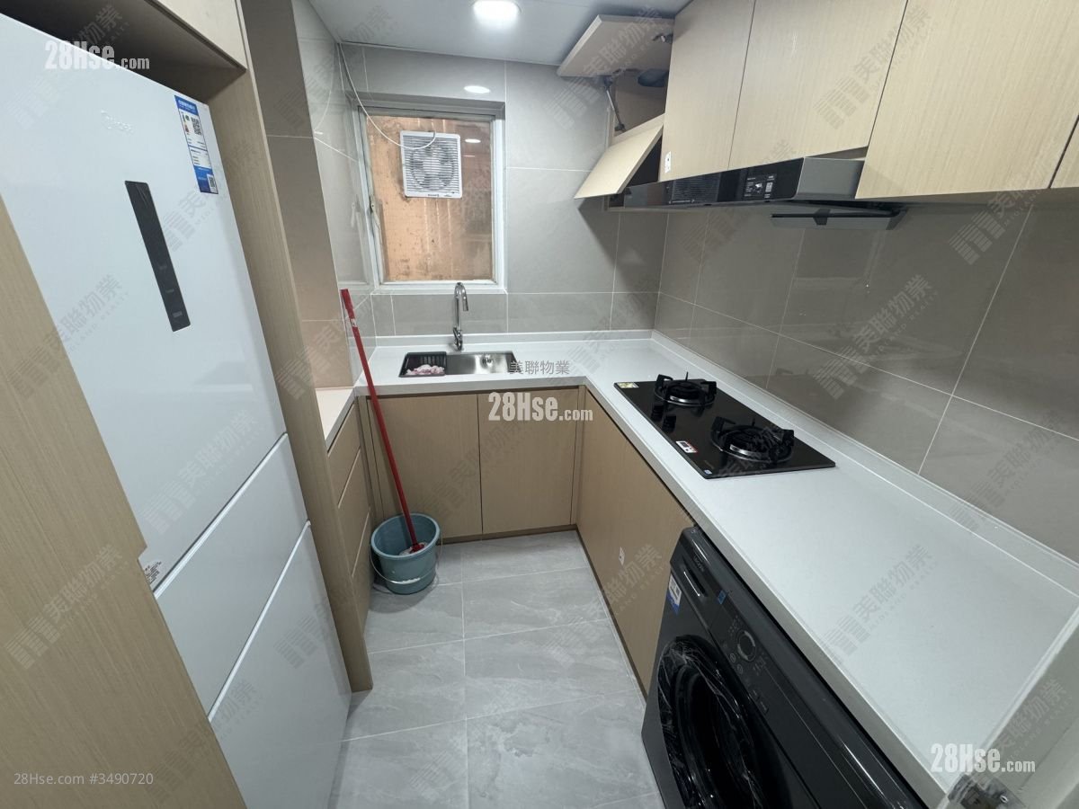 The Apex Sell 3 Bedrooms , 2 Bathrooms 663 ft²