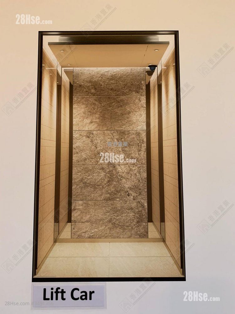 Beverly Hill Sell 4 Bedrooms , 3 Bathrooms 1,432 ft²