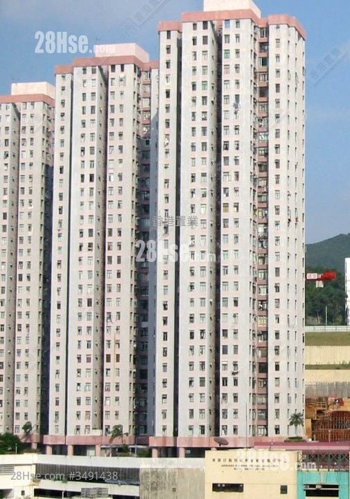 Yue Fai Court Sell 384 ft²