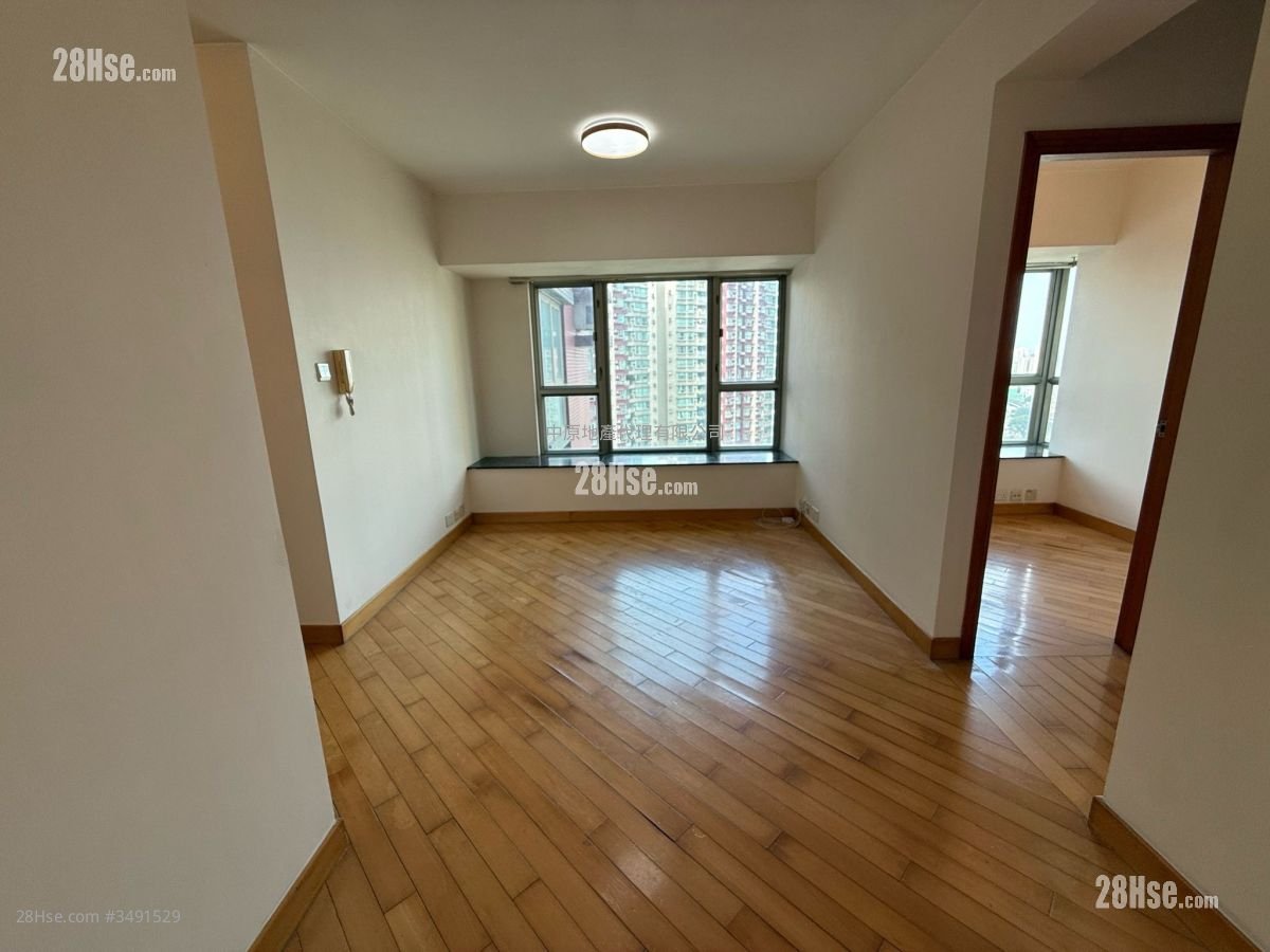 Yoho Town Sell 2 Bedrooms 393 ft²