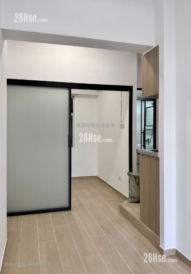 Bay View Mansion Rental 2 Bedrooms , 1 Bathroom 290 ft²