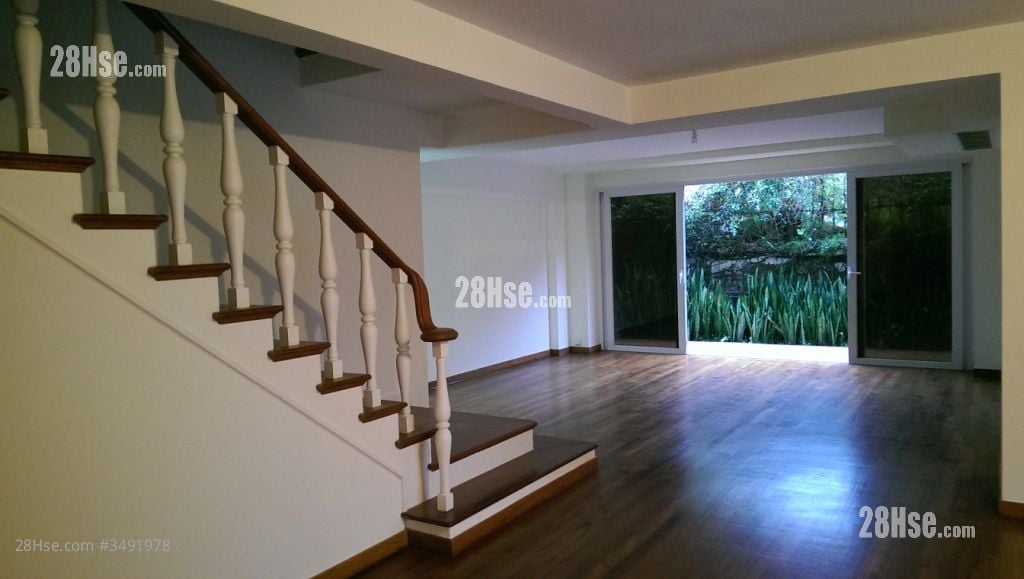 Helene Garden Rental 5+ Bedrooms , 4 Bathrooms 2,718 ft²