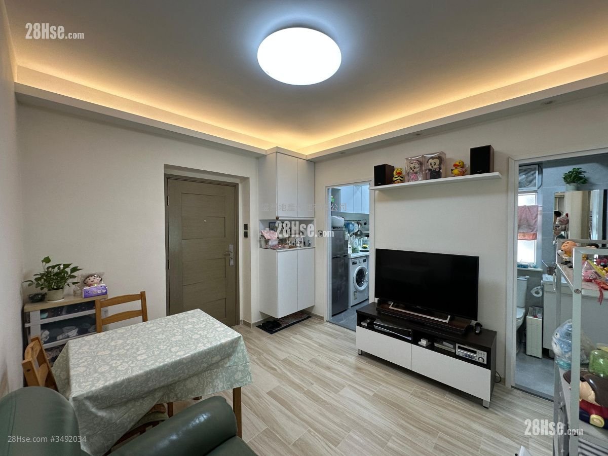 Tsuen King Garden Sell 2 Bedrooms , 1 Bathroom 362 ft²