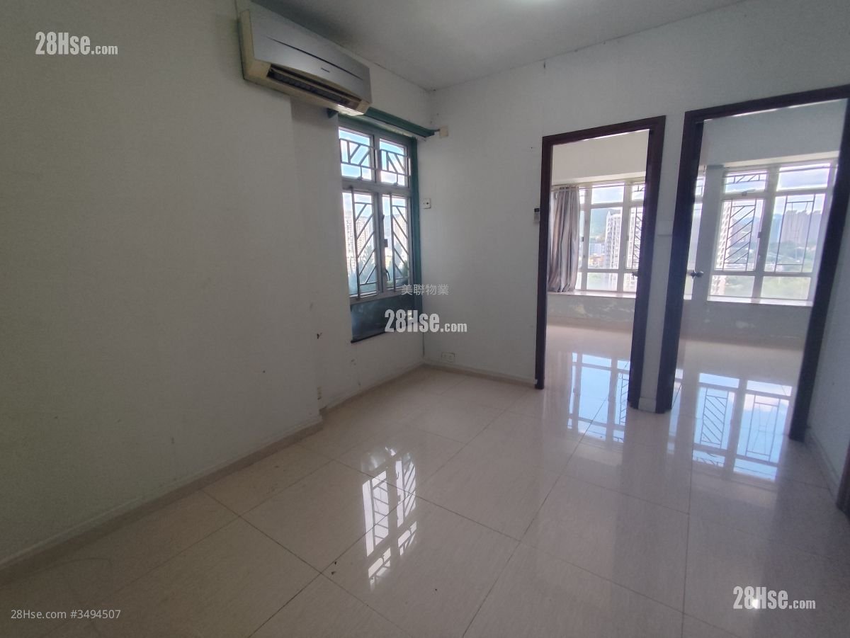 Lung Fung Garden Sell 2 Bedrooms 333 ft²