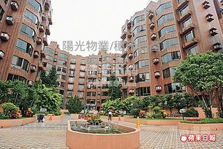 麗峰花園 租盤 3 房 , 2 浴室 1,761 平方呎