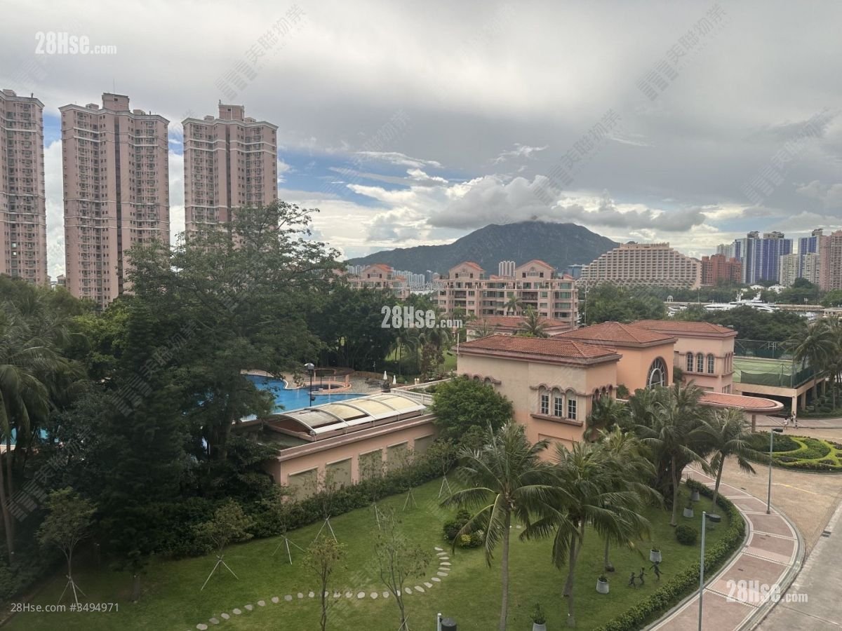 Hong Kong Gold Coast Sell 2 Bedrooms 535 ft²