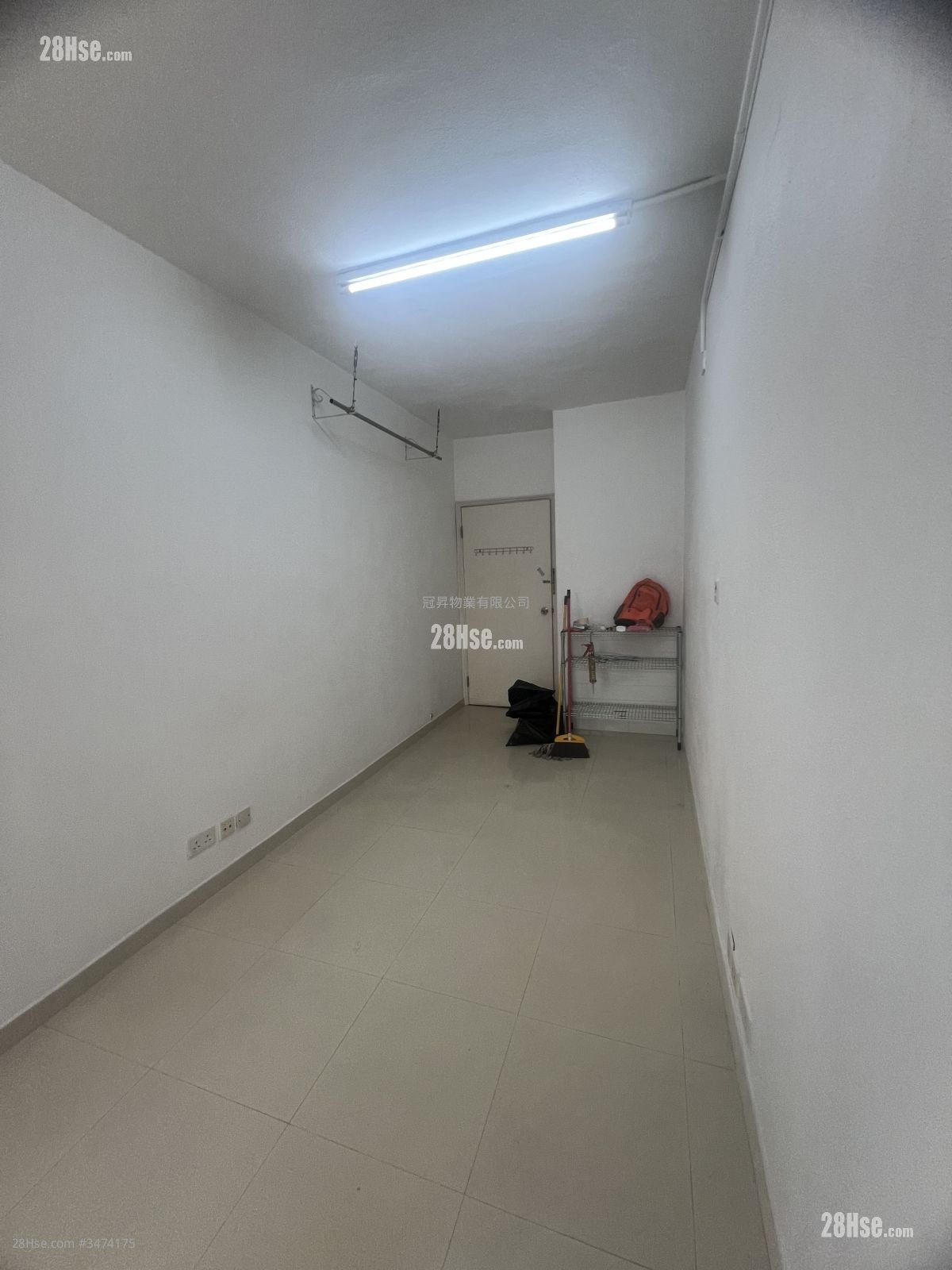Ming Yin Building Rental 140 ft²