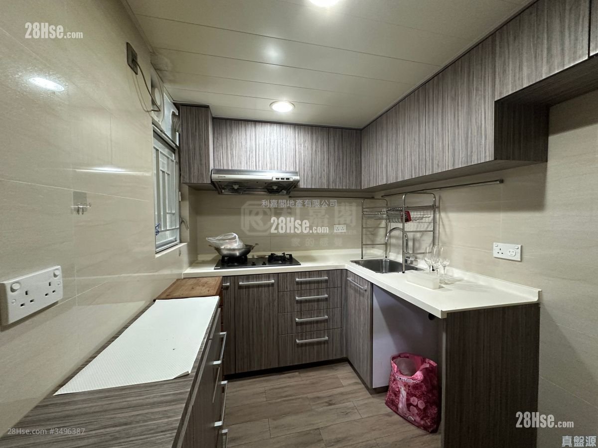 Belvedere Garden Sell 4 Bedrooms , 2 Bathrooms 742 ft²