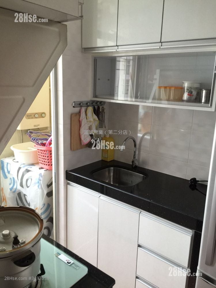 Yau Chui Court Sell 2 Bedrooms , 1 Bathroom 400 ft²