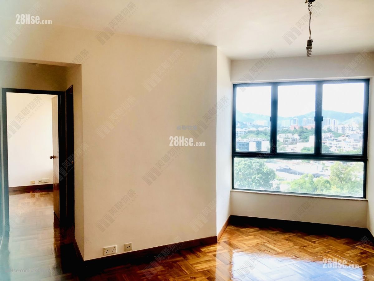 Park Royale Sell 2 Bedrooms , 1 Bathroom 489 ft²