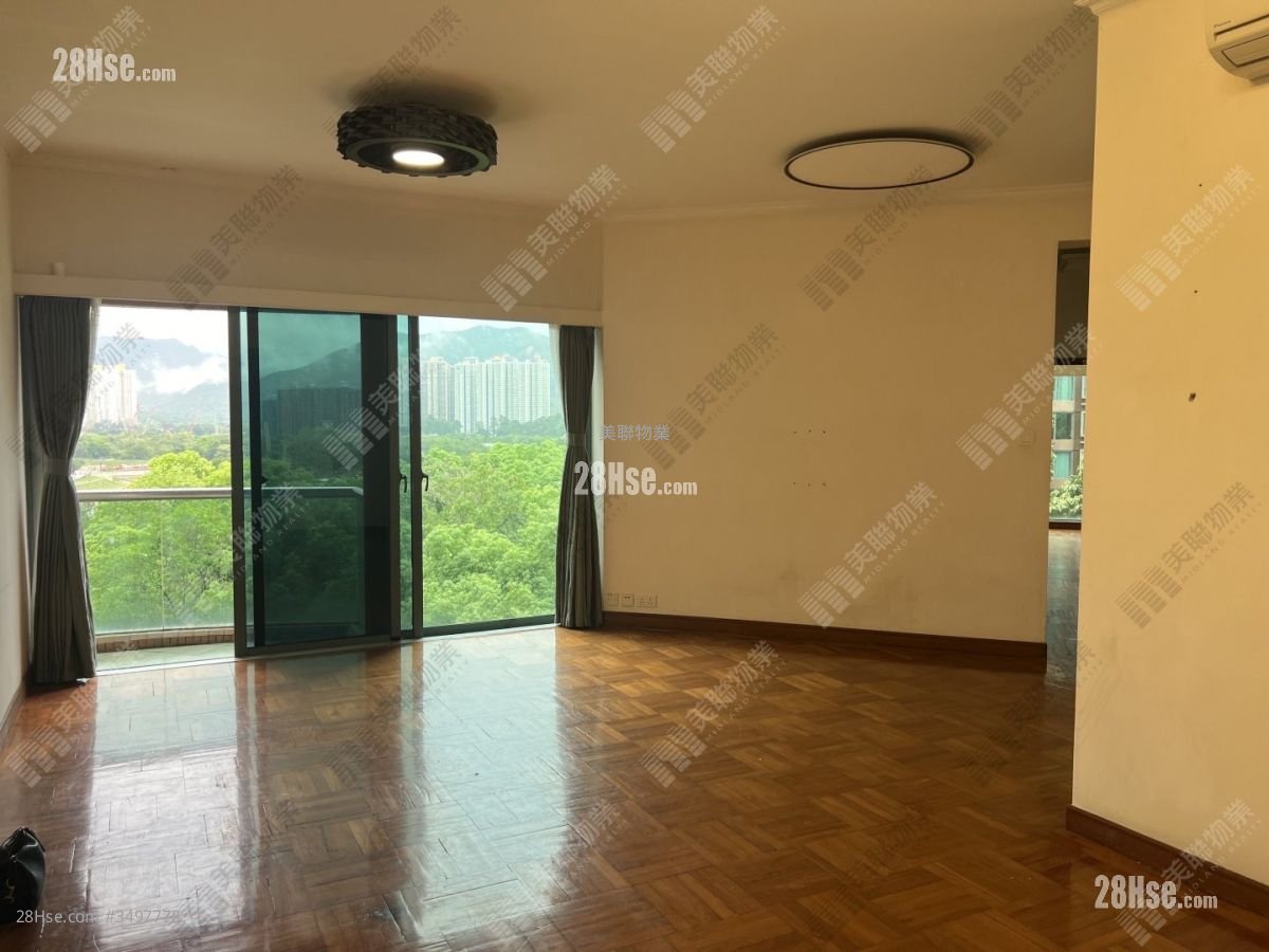 Woodland Crest Sell 3 Bedrooms 1,022 ft²