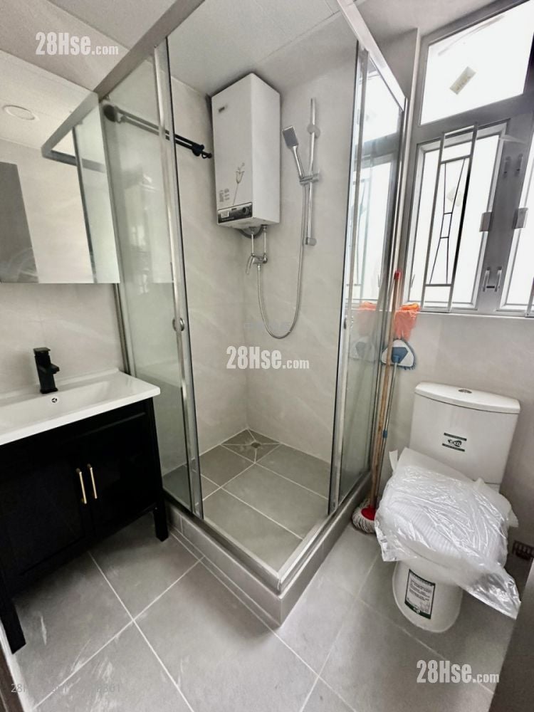 Fung Po Mansion Rental 2 Bedrooms , 2 Bathrooms 305 ft²