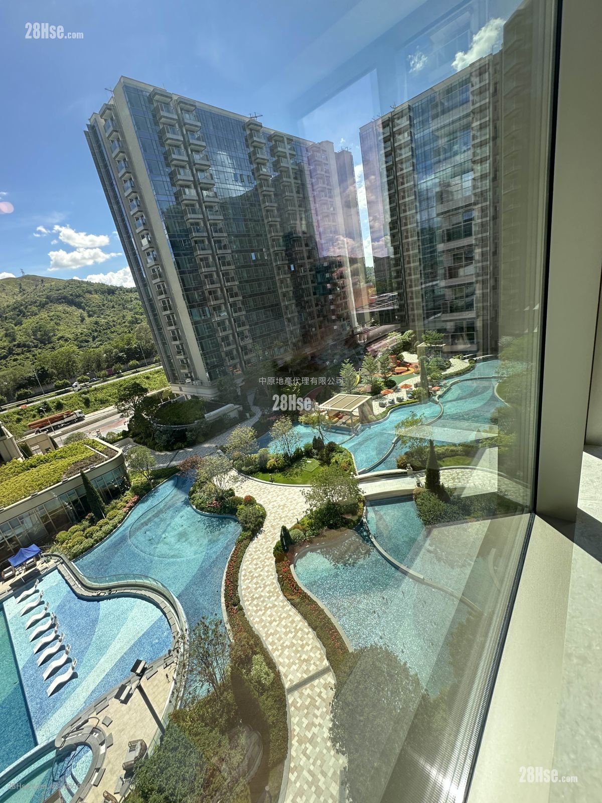 Grand Mayfair  Rental 668 ft²