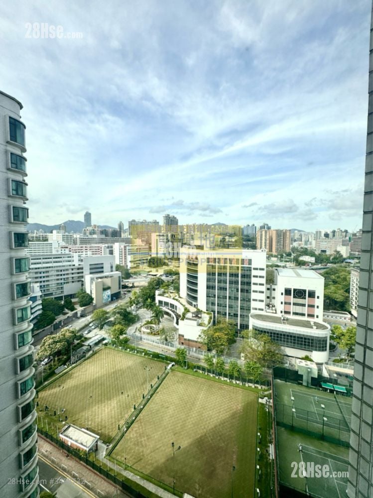 Carmen's Garden Rental 2 Bedrooms , 2 Bathrooms 793 ft²