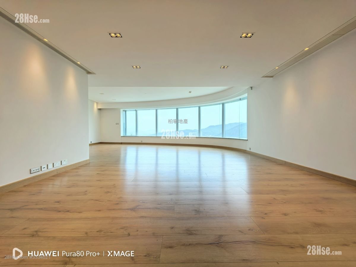 High Cliff Rental 4 Bedrooms , 3 Bathrooms 2,624 ft²