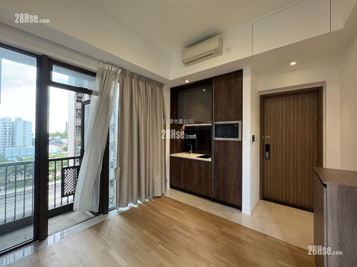 Hyde Park Rental Studio , 1 Bathroom 306 ft²