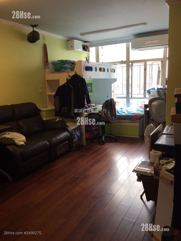 Tsz On Court Sell 2 Bedrooms , 1 Bathroom 433 ft²