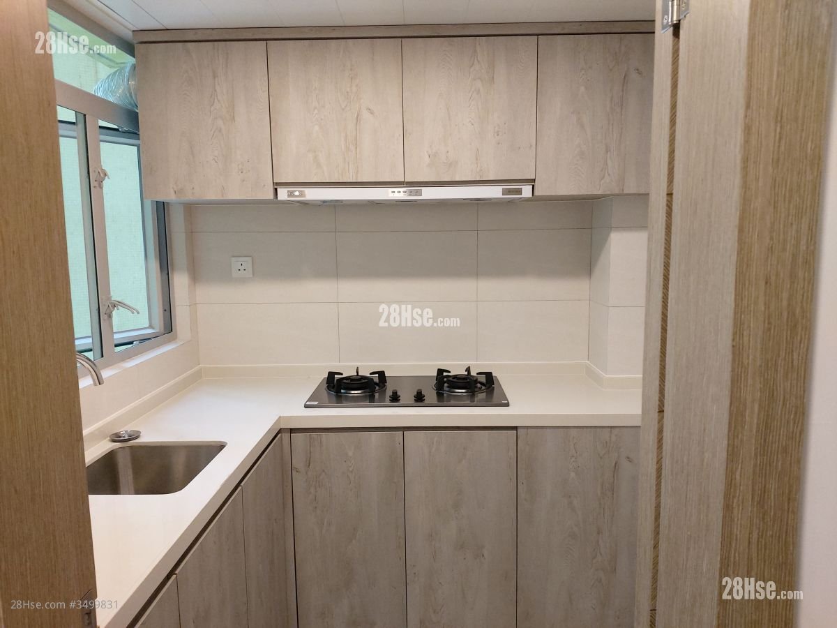 King Shan Court Rental 3 Bedrooms , 1 Bathroom 550 ft²