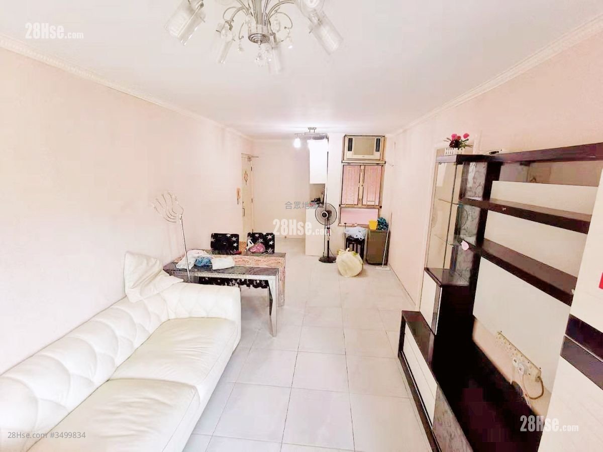 Classical Gardens Rental 588 ft²