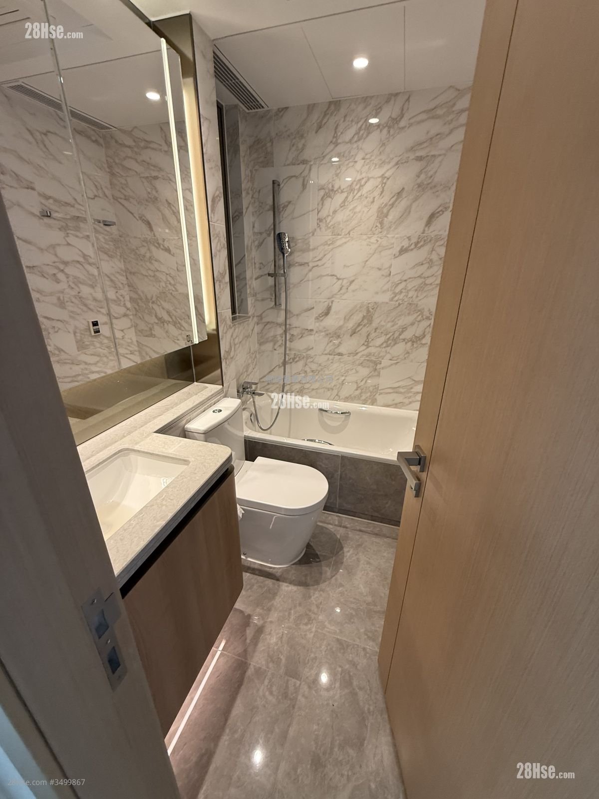 Grand Mayfair  Rental 444 ft²