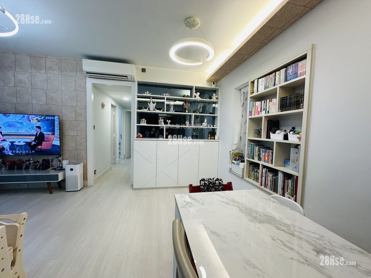 Le Prime Of Le Prestige Sell 4 Bedrooms , 2 Bathrooms 813 ft²
