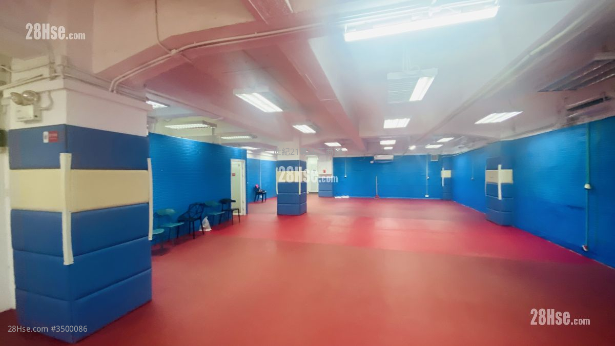 华懋工业大厦 租盘 1 房 , 2 厕所 2,200 平方尺