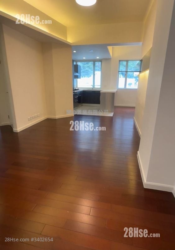 Empire Court Rental 2 Bedrooms , 2 Bathrooms 720 ft²