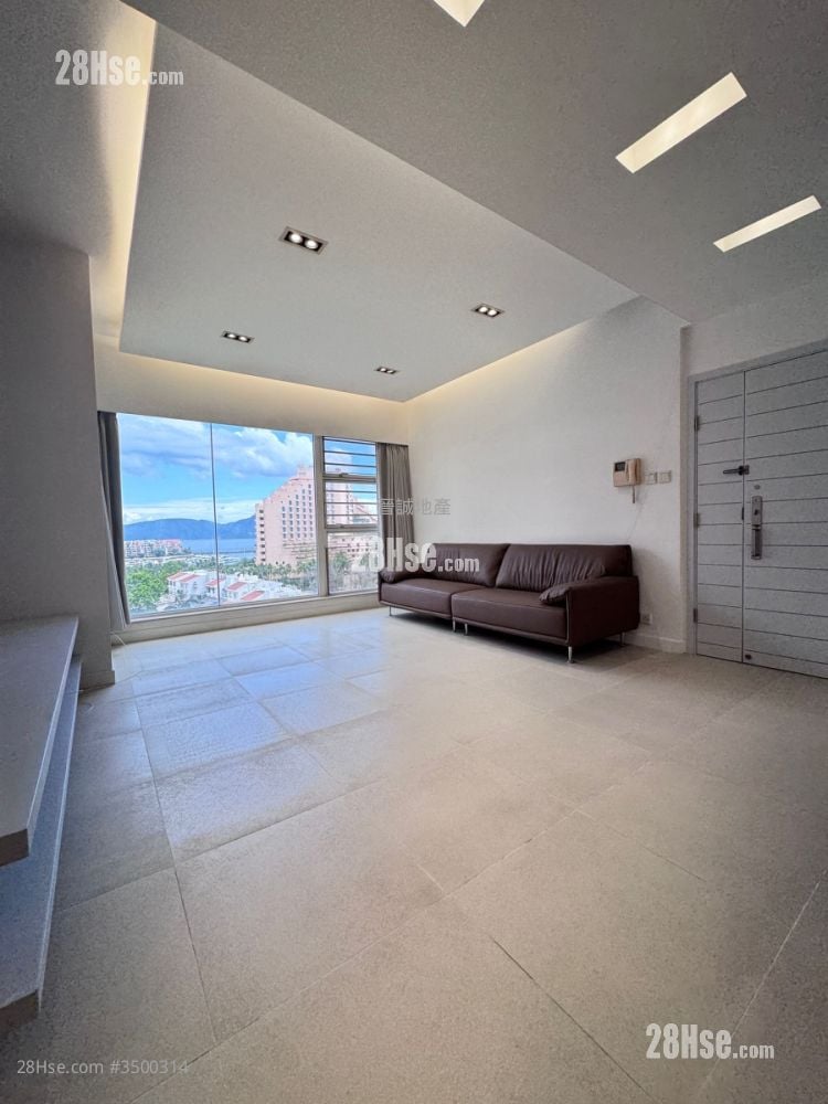Palm Beach Rental 4 Bedrooms , 3 Bathrooms 1,532 ft²