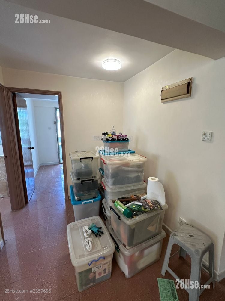 Tai Wong Ha Resite Village Rental 3 Bedrooms , 1 Bathroom 700 ft²