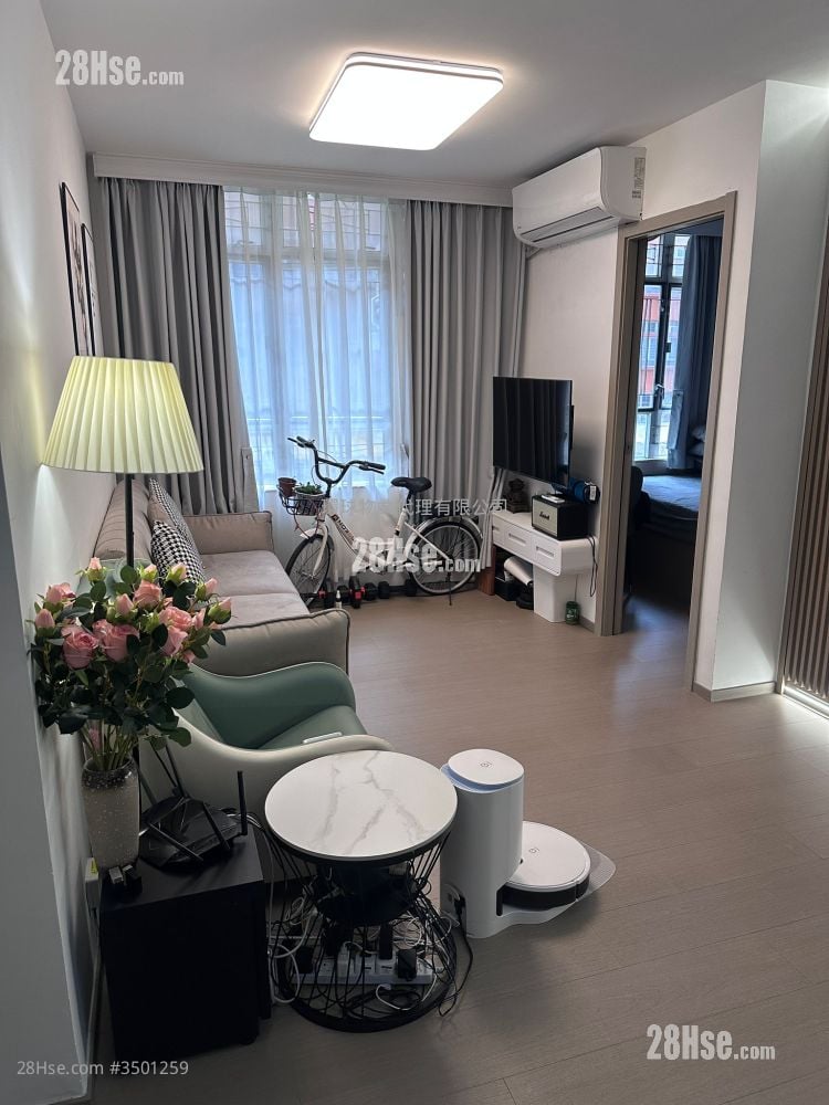Tong Ming Court Sell 3 Bedrooms , 1 Bathroom 601 ft²