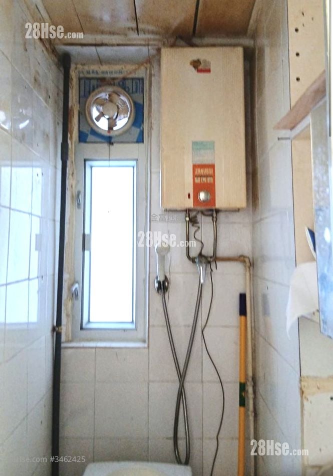 Yen Lok Building Sell 2 Bedrooms 289 ft²