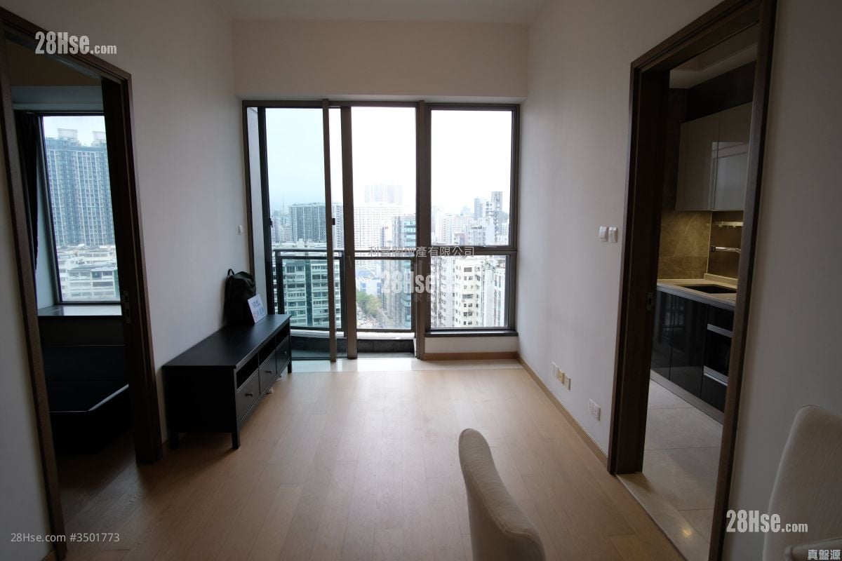 The Austin Sell 1 Bedroom , 1 Bathroom 419 ft²