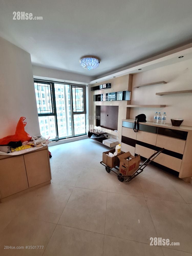 Galaxia Rental 3 Bedrooms 593 ft²