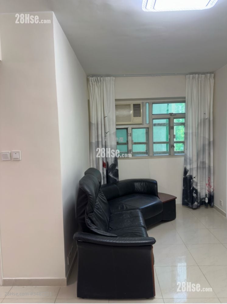 On Hing Mansion Rental 3 Bedrooms , 1 Bathroom 524 ft²