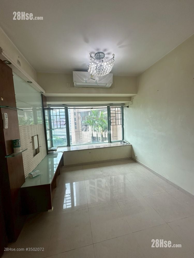 Rambler Crest Sell 2 Bedrooms , 1 Bathroom 485 ft²