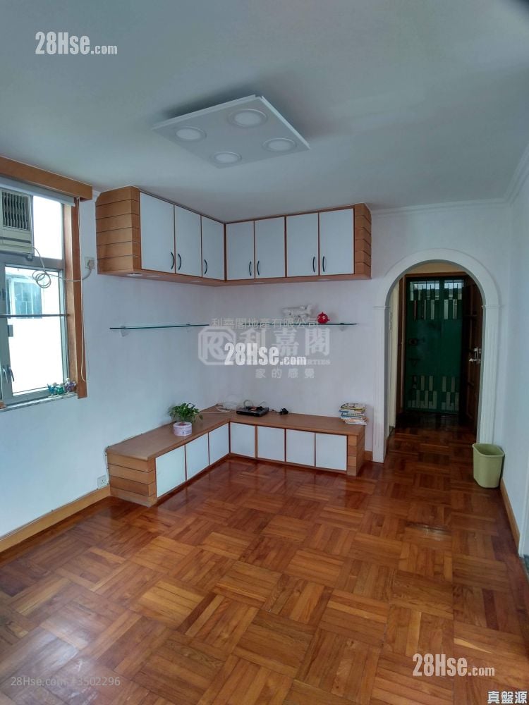 Telford Gardens Sell 2 Bedrooms 517 ft²