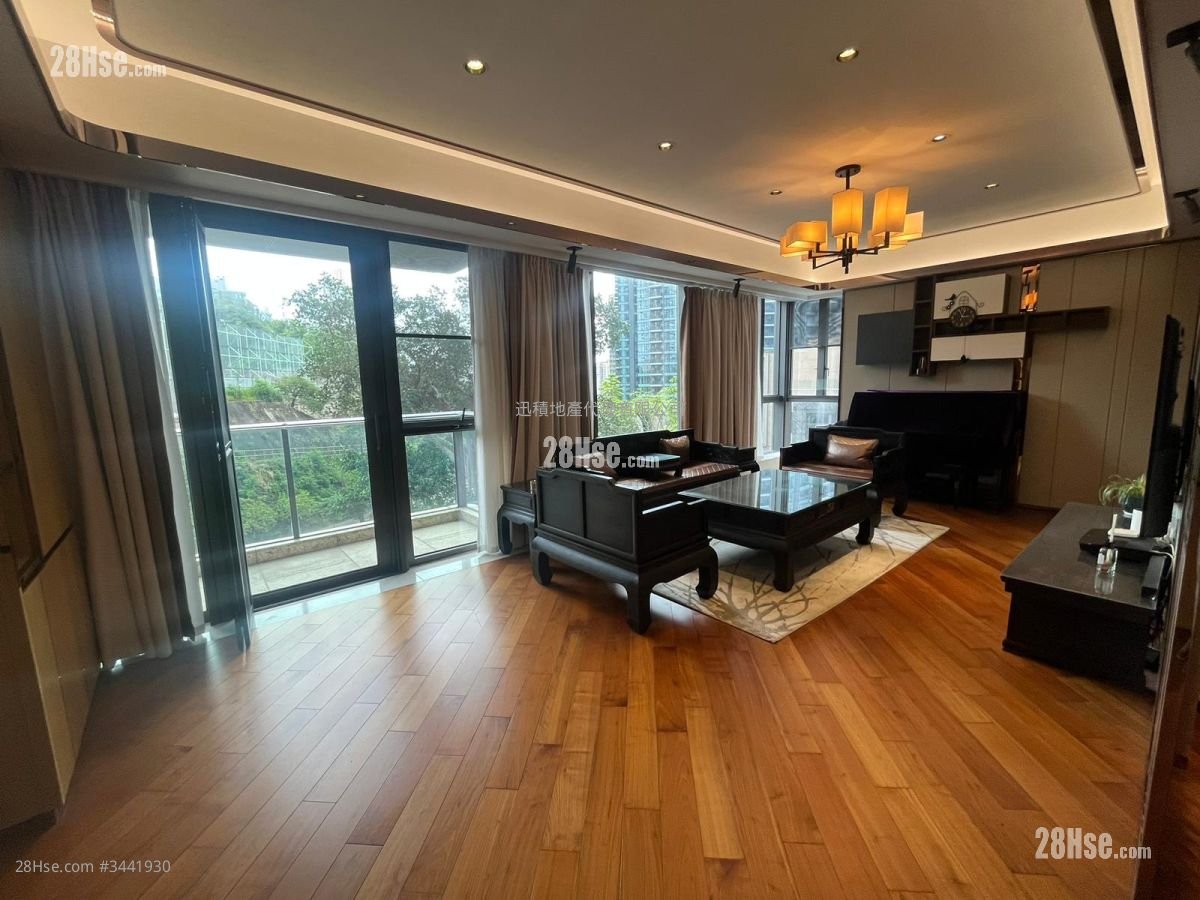 Ultima Rental 4 Bedrooms , 3 Bathrooms 1,479 ft²