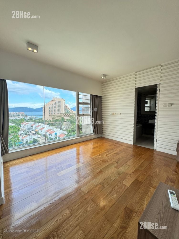 Palm Beach Rental 4 Bedrooms , 3 Bathrooms 1,532 ft²