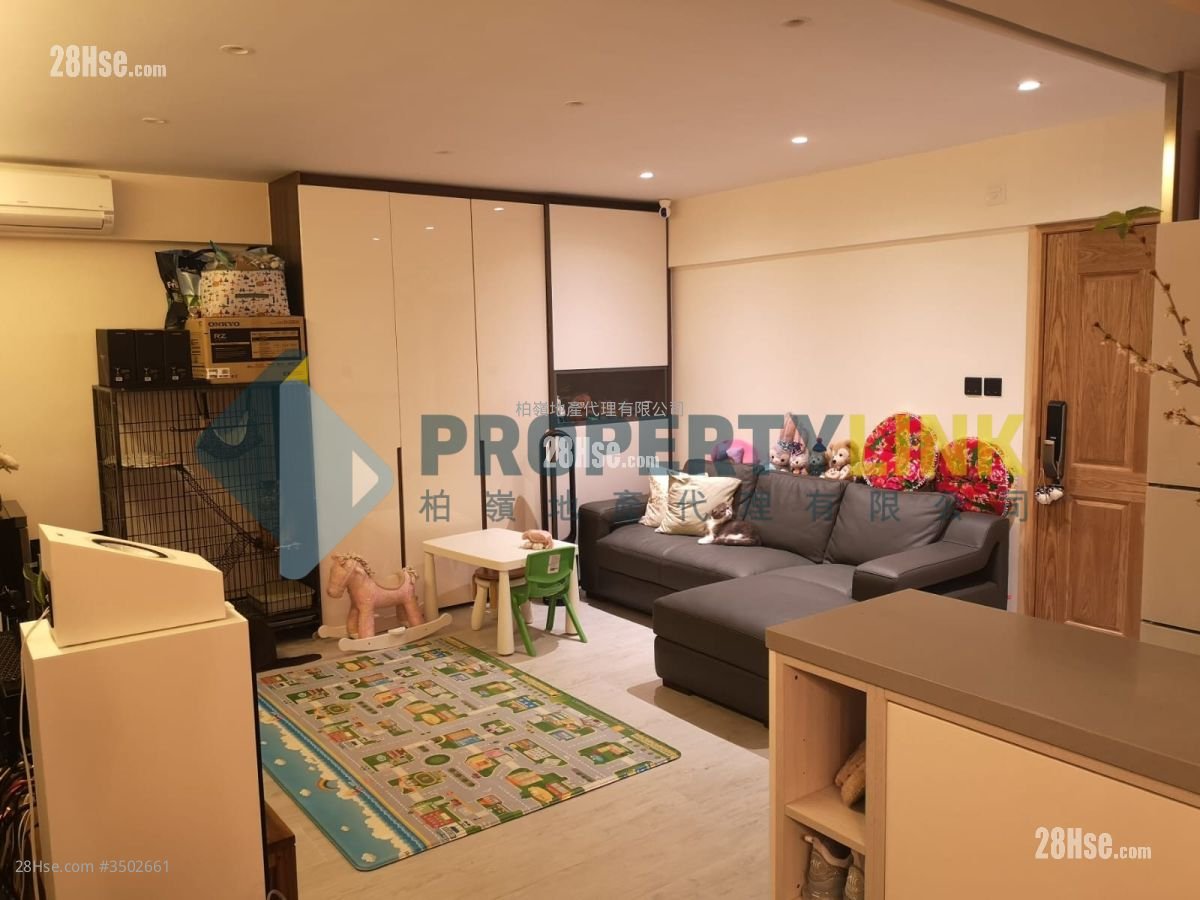Corona Tower Sell 3 Bedrooms , 2 Bathrooms 700 ft²