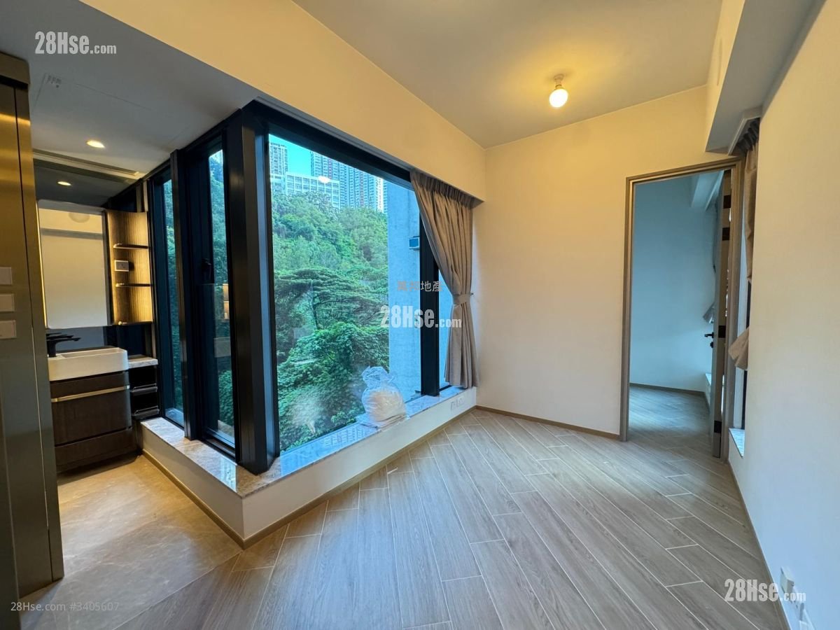 The Upper South Sell 1 Bedroom , 1 Bathroom 242 ft²