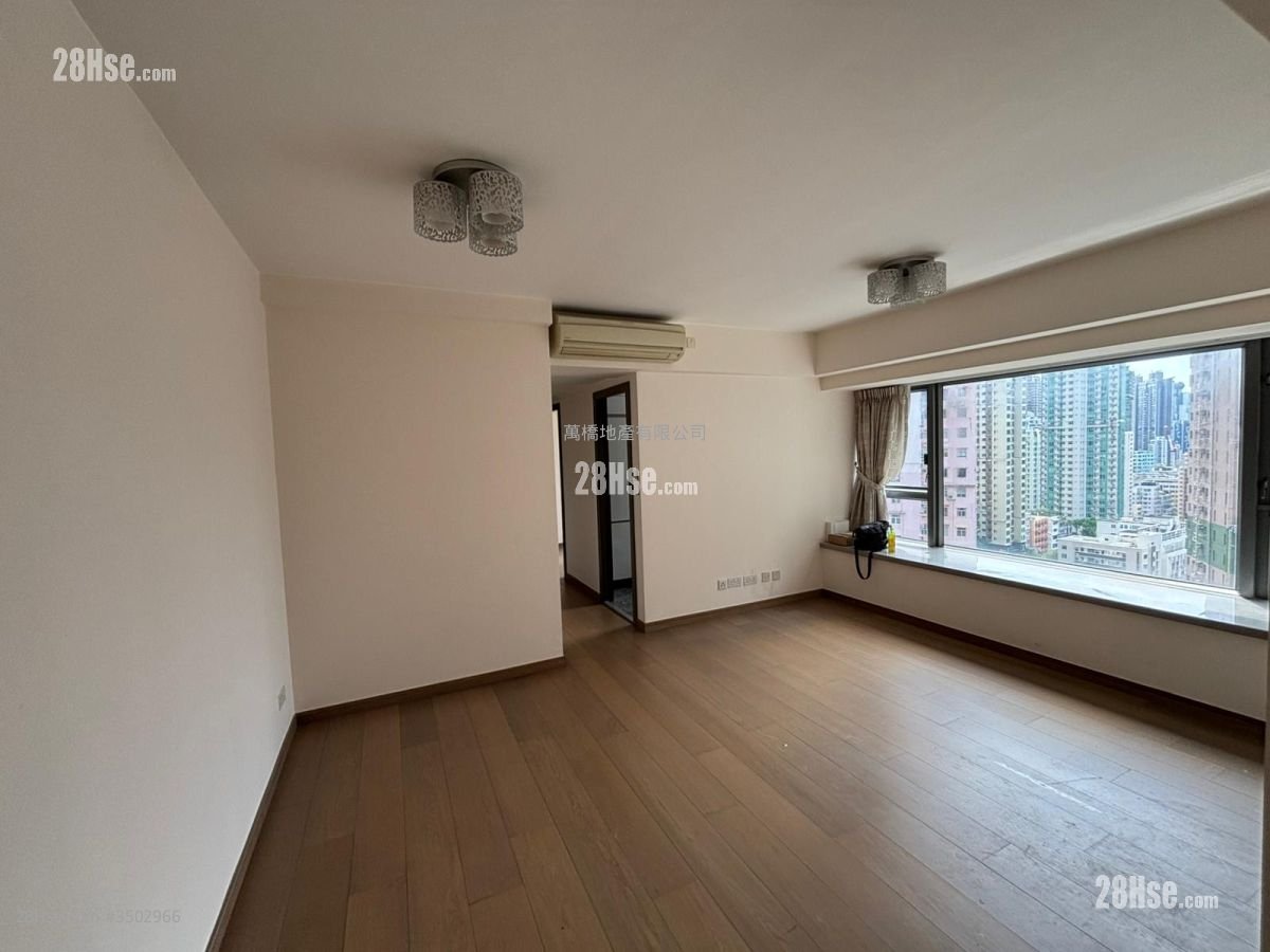 Centrepoint Rental 3 Bedrooms , 2 Bathrooms 672 ft²