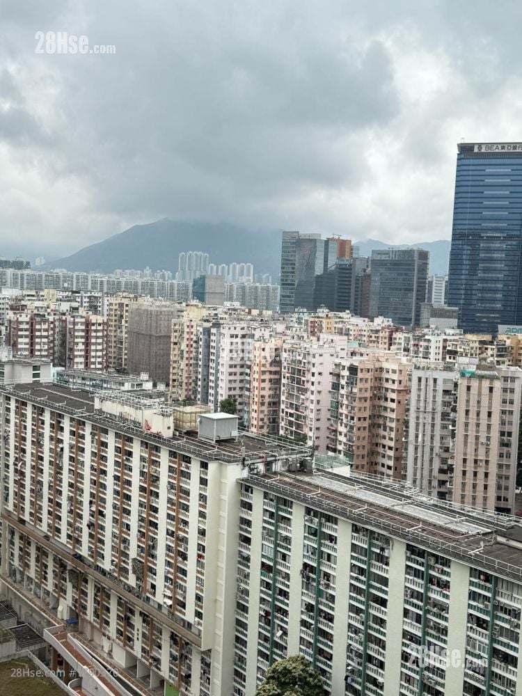Po Pui Court Sell 2 Bedrooms , 1 Bathroom 401 ft²