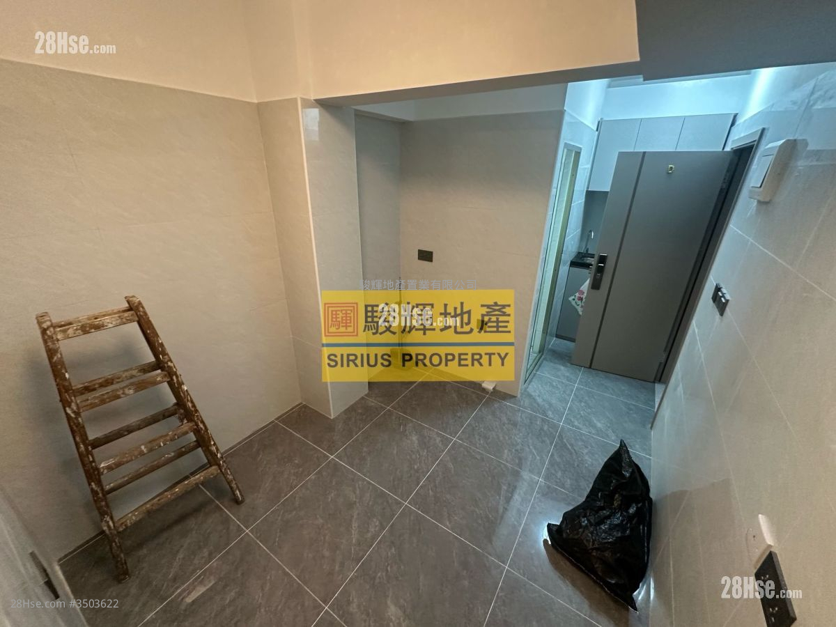 15 Pitt Street Rental 180 ft²