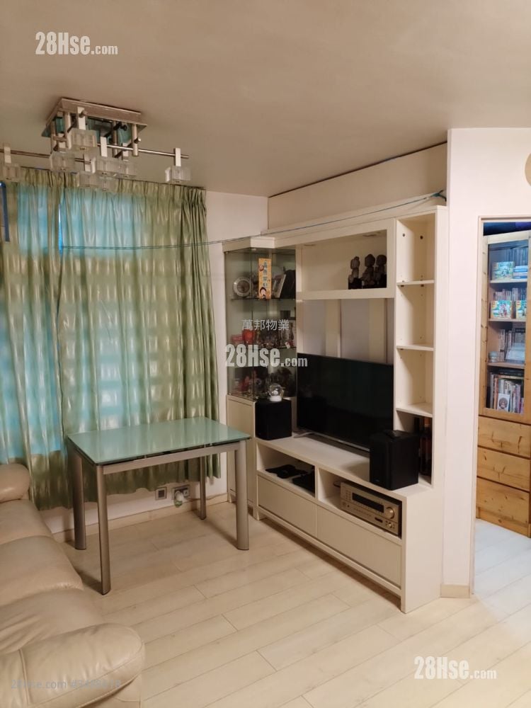 Yee Nga Court Sell 3 Bedrooms , 1 Bathroom 554 ft²