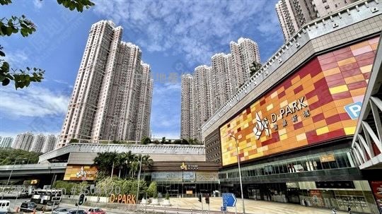 愉景新城 售盘 3 房 590 平方尺